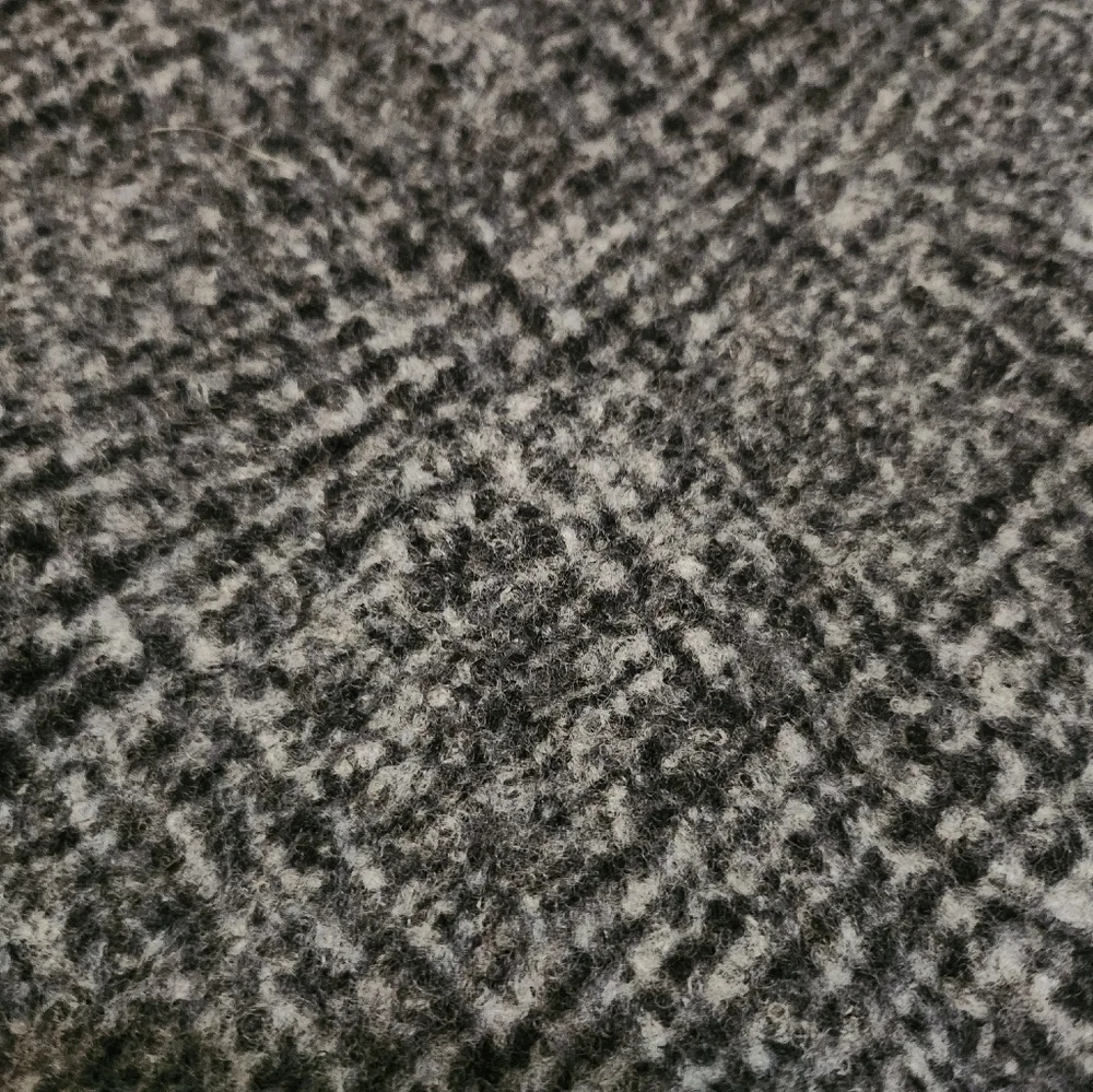 Made In Italy Black and White Knit Scarf,  EUC